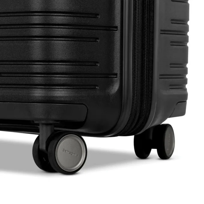 Valiză de mână cu carcasă rigidă Elevation™ Plus Valiză de mână cu carcasă rigidă Elevation™ Plus